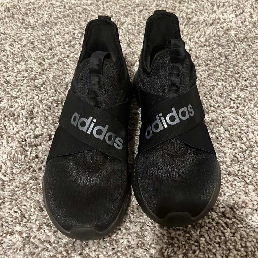 Size 7 womens adidas sneakers
